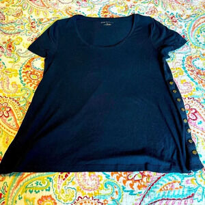 Ann Taylor Navy Tee with Buttons down side women’s medium
